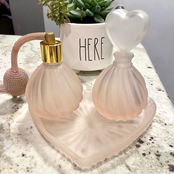 Art Deco Frosted Pink Glass Heart Shape Vanity Decor Tray w two bottle Set 4 - Picture 1 of 9